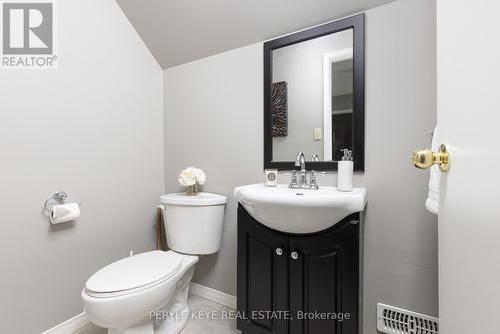 1105 South Clear Lake Road, Bracebridge, ON - Indoor Photo Showing Bathroom