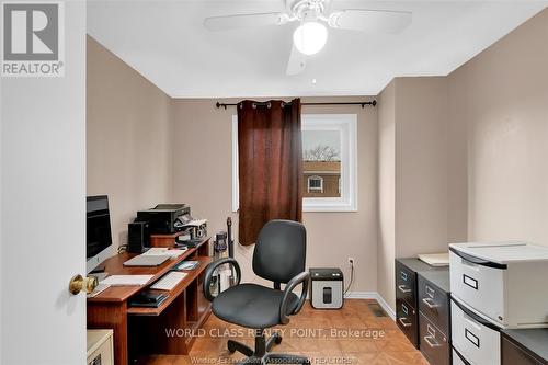 63 - 5549 Empress Street, Windsor, ON - Indoor Photo Showing Office