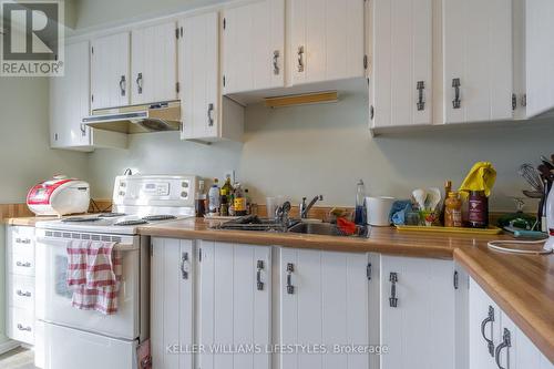 64 - 590 Millbank Drive, London, ON - Indoor Photo Showing Kitchen With Double Sink