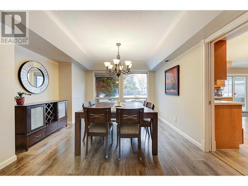 1610 Highland Drive N, Kelowna, BC - Indoor Photo Showing Dining Room