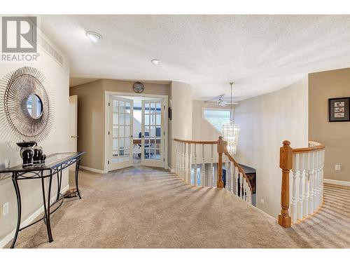 1610 Highland Drive N, Kelowna, BC - Indoor Photo Showing Other Room