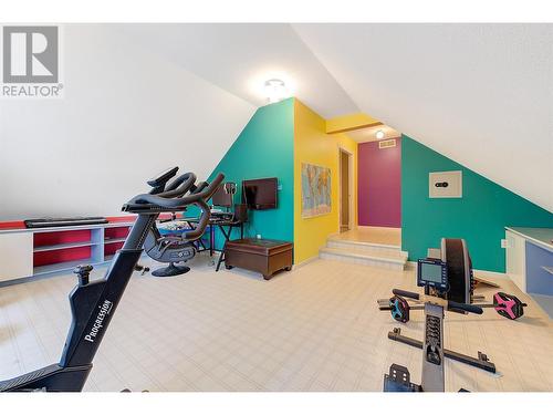 1610 Highland Drive N, Kelowna, BC - Indoor Photo Showing Gym Room