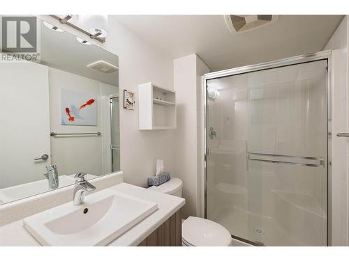 725 Academy Way Unit# 126, Kelowna, BC - Indoor Photo Showing Bathroom