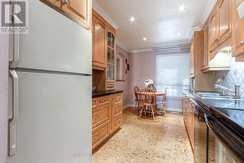 81 Chalfield Lane, Mississauga, ON - Indoor Photo Showing Kitchen With Double Sink