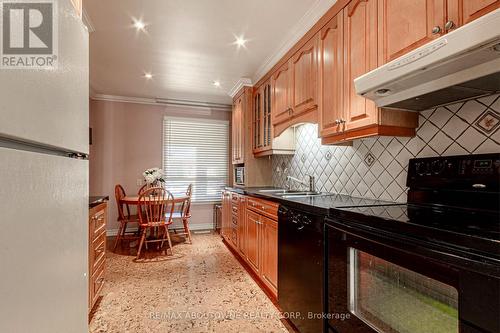 81 Chalfield Lane, Mississauga, ON - Indoor Photo Showing Kitchen With Double Sink
