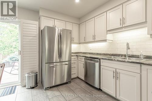 51 Westridge Place, London, ON - Indoor Photo Showing Kitchen With Double Sink