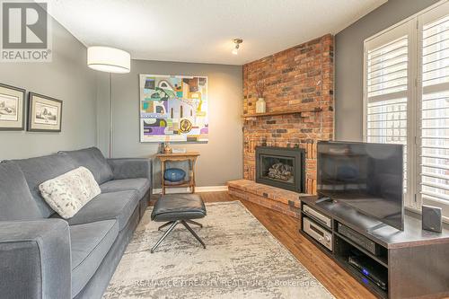 51 Westridge Place, London, ON - Indoor Photo Showing Living Room With Fireplace