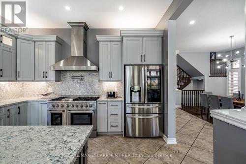 41 Kingsview Drive, Hamilton, ON - Indoor Photo Showing Kitchen With Upgraded Kitchen