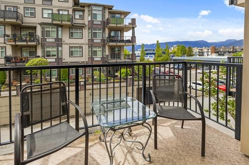 201 45893 Chesterfield Avenue, Chilliwack, BC - Outdoor With Balcony