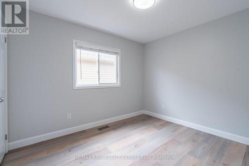 430 Woodbine Ave Avenue, Kitchener, ON - Indoor Photo Showing Other Room