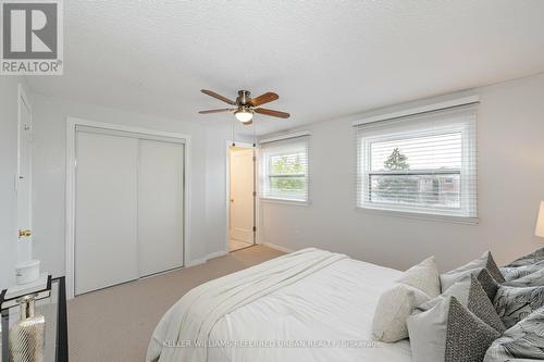 3193 Osbourne Road, Mississauga, ON - Indoor Photo Showing Living Room