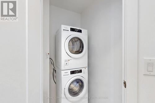 3529 - 5 Mabelle Avenue, Toronto, ON - Indoor Photo Showing Laundry Room