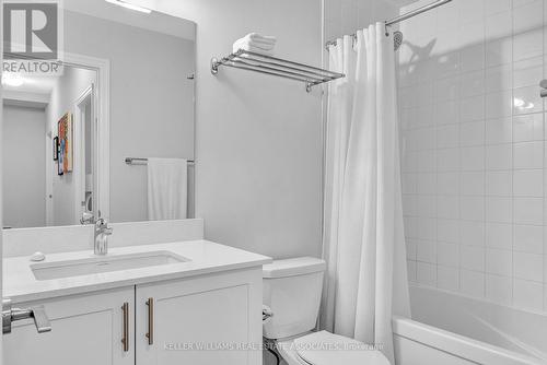 518 - 657 Cricklewood Drive, Mississauga, ON - Indoor Photo Showing Bathroom