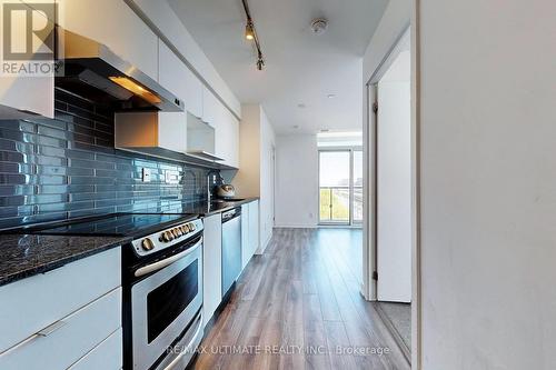 705 - 160 Flemington Road, Toronto, ON - Indoor Photo Showing Kitchen With Stainless Steel Kitchen With Upgraded Kitchen