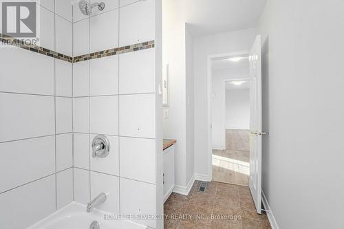 6602 Snow Goose Lane, Mississauga, ON - Indoor Photo Showing Bathroom