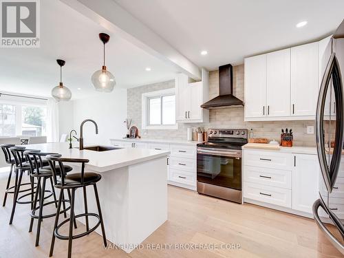 23 Rustic Crescent, Orangeville, ON - Indoor Photo Showing Kitchen With Upgraded Kitchen