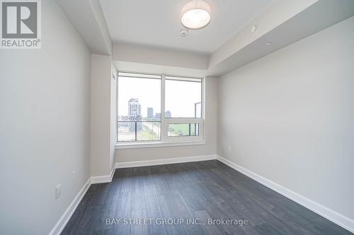 715 - 3200 William Coltson Avenue, Oakville, ON - Indoor Photo Showing Other Room