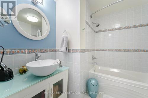 13 Barrington Crescent, Brampton, ON - Indoor Photo Showing Bathroom