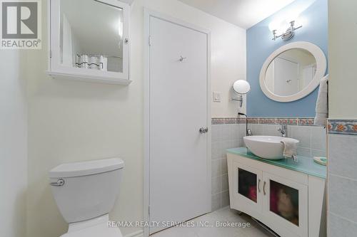 13 Barrington Crescent, Brampton, ON - Indoor Photo Showing Bathroom