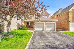5895 BELL HARBOUR DRIVE  Mississauga, ON L5M 5K8