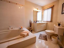 Ensuite bathroom - 