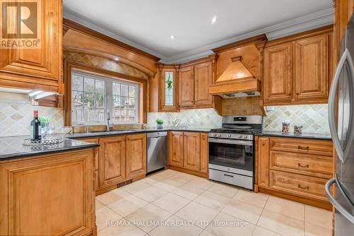 104 Mayfield Avenue, Toronto, ON - Indoor Photo Showing Kitchen