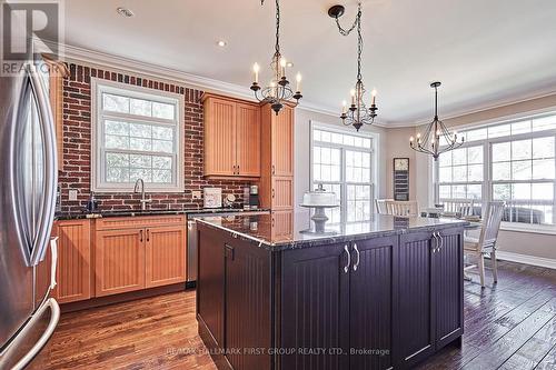 10 Queen Street, Kawartha Lakes, ON - Indoor Photo Showing Kitchen With Upgraded Kitchen