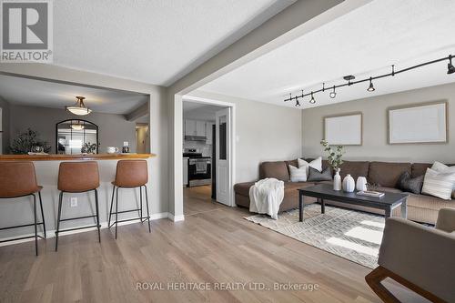 220 Main Street, Kawartha Lakes, ON - Indoor Photo Showing Living Room