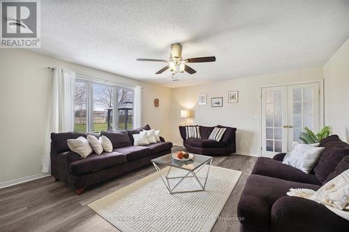 187 King Street E, Cramahe, ON - Indoor Photo Showing Living Room