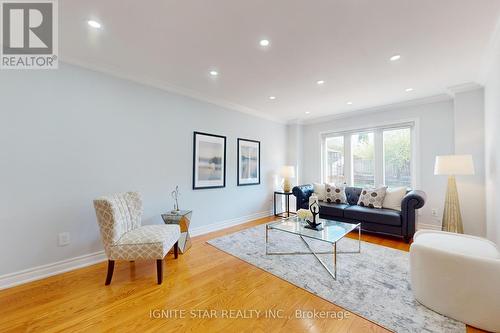 2012 Aldermead Road, Mississauga, ON - Indoor Photo Showing Living Room