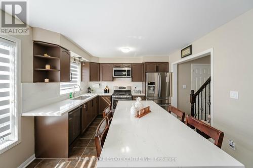 101 Decker Hollow Circle, Brampton, ON - Indoor Photo Showing Kitchen With Stainless Steel Kitchen With Upgraded Kitchen