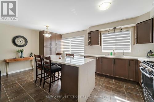 101 Decker Hollow Circle, Brampton, ON - Indoor Photo Showing Kitchen With Upgraded Kitchen