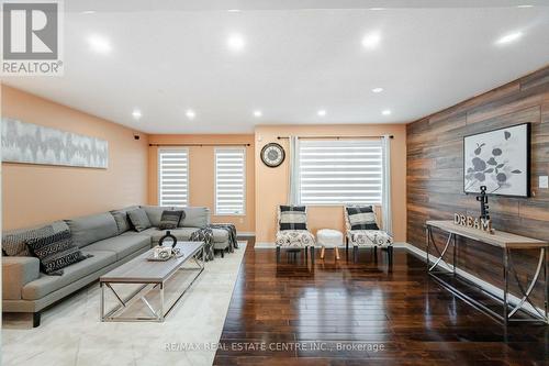101 Decker Hollow Circle, Brampton, ON - Indoor Photo Showing Living Room