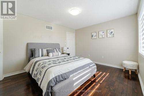 101 Decker Hollow Circle, Brampton, ON - Indoor Photo Showing Bedroom