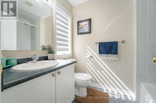 101 Decker Hollow Circle, Brampton, ON - Indoor Photo Showing Bathroom