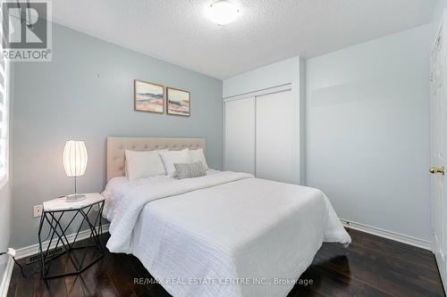 101 Decker Hollow Circle, Brampton, ON - Indoor Photo Showing Bedroom