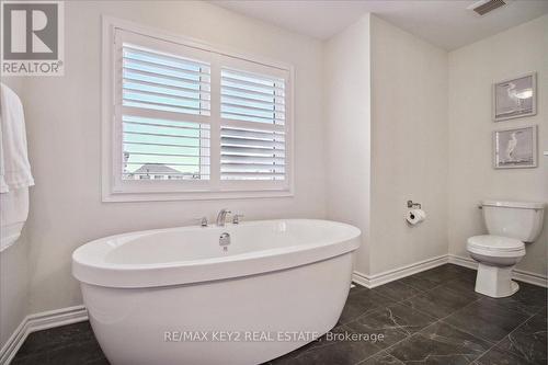 3246 Turnstone Boulevard, Pickering, ON - Indoor Photo Showing Bathroom
