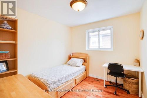 39 Keyworth Trail, Toronto, ON - Indoor Photo Showing Bedroom