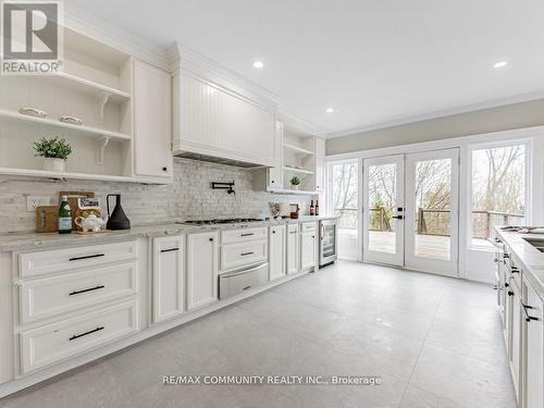 95 Hill Crescent, Toronto, ON - Indoor Photo Showing Kitchen With Upgraded Kitchen