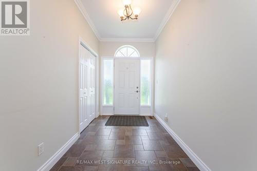1639 16Th Sideroad, King, ON - Indoor Photo Showing Other Room