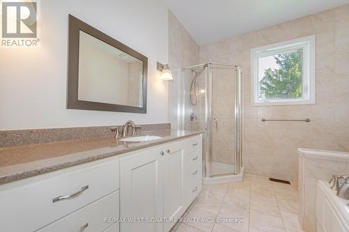 1639 16Th Sideroad, King, ON - Indoor Photo Showing Bathroom