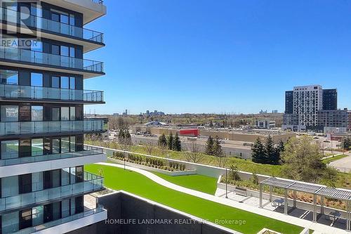 614 - 85 Oneida Crescent, Richmond Hill, ON - Outdoor With Balcony