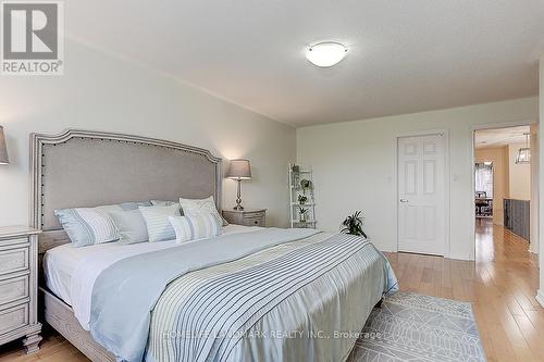 29 Edgemont Court, Richmond Hill, ON - Indoor Photo Showing Bedroom