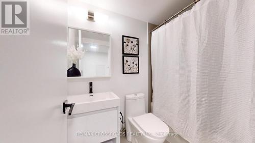 307 - 2 Augusta Avenue, Toronto, ON - Indoor Photo Showing Bathroom