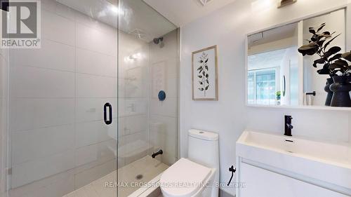 307 - 2 Augusta Avenue, Toronto, ON - Indoor Photo Showing Bathroom
