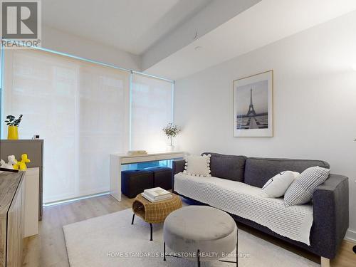 2307 - 135 East Liberty Street, Toronto, ON - Indoor Photo Showing Living Room