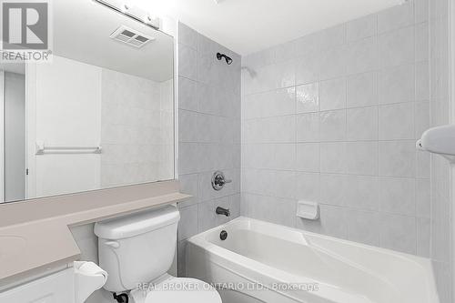 1008 - 153 Beecroft Road, Toronto, ON - Indoor Photo Showing Bathroom