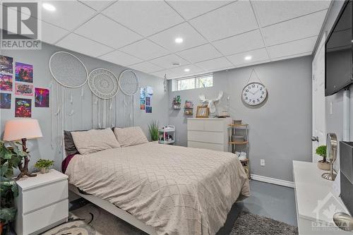 961 Como Crescent, Ottawa, ON - Indoor Photo Showing Bedroom