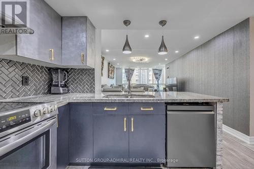 602 - 5785 Yonge Street, Toronto, ON - Indoor Photo Showing Kitchen With Double Sink With Upgraded Kitchen