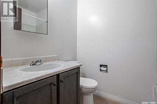 182 - 184 Verbeke Road, Saskatoon, SK - Indoor Photo Showing Bathroom
